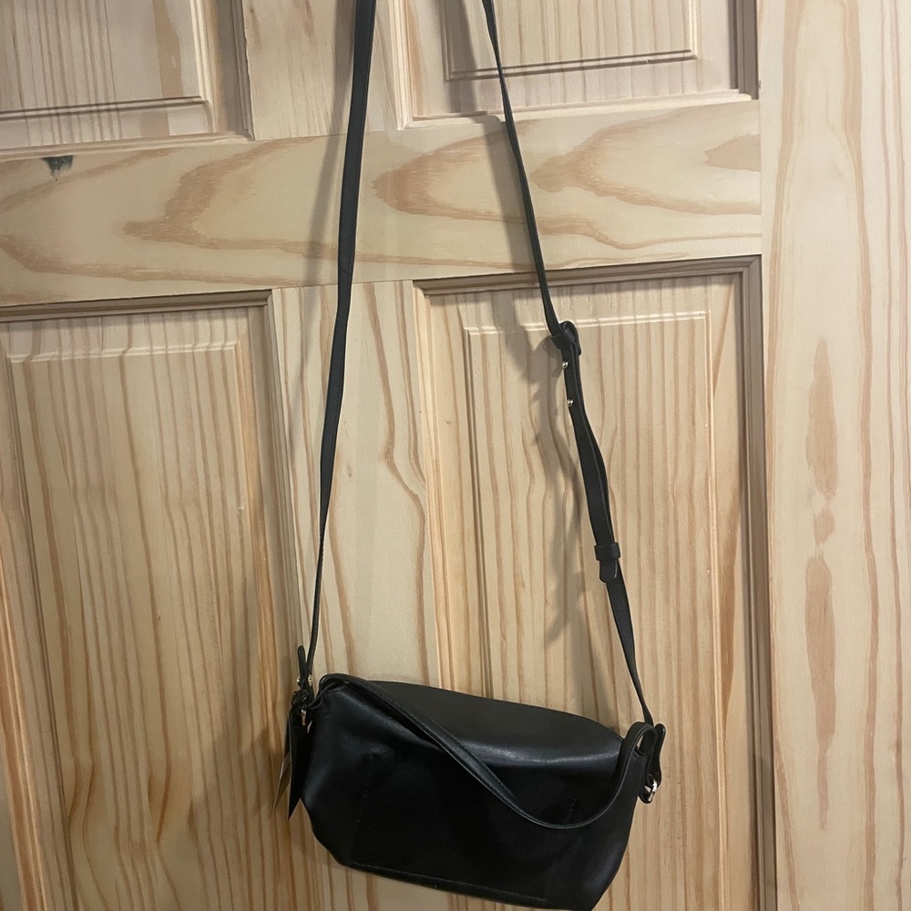 Elegant Black Leather Crossbody Bag